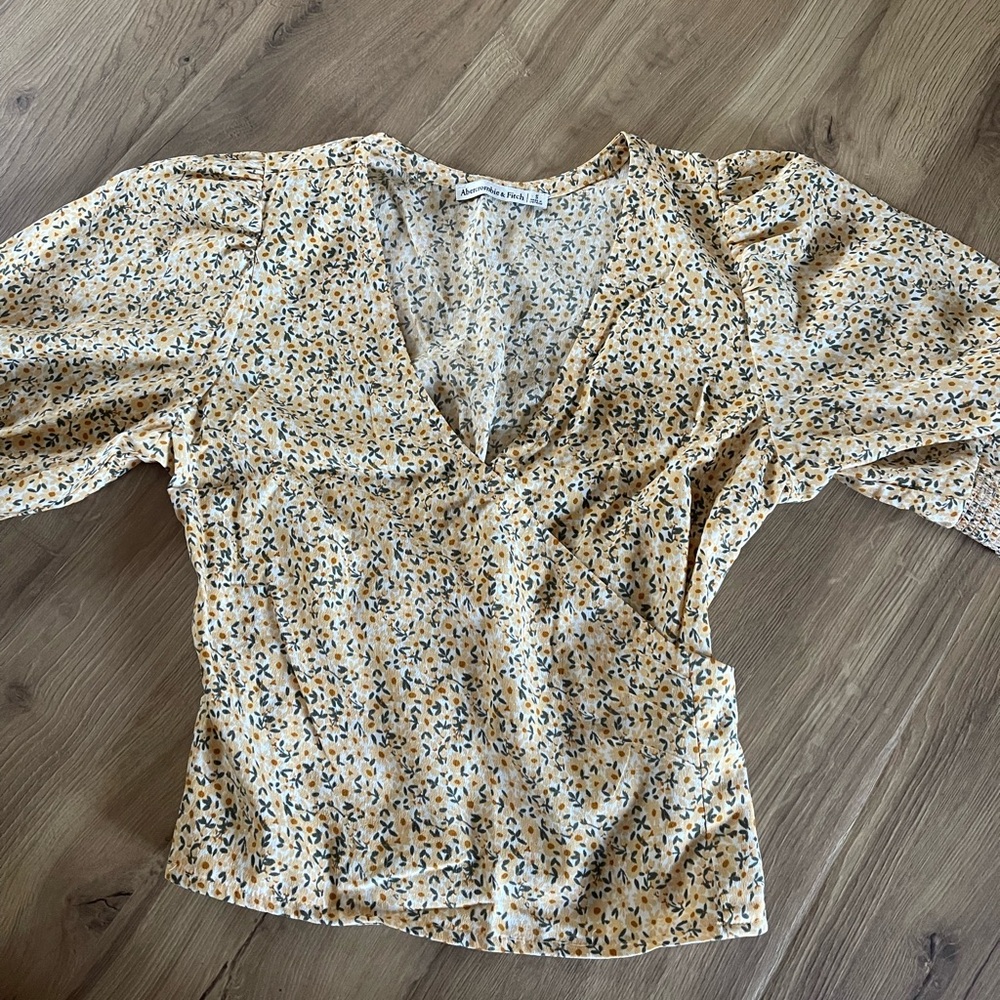 Abercrombie Blouse - Picture 1 of 6